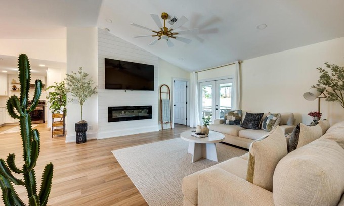 Bonita Springs House | Chic Bonita Springs Vacation Rental, 6 Mi to Beach