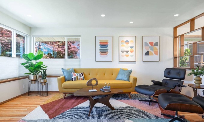 Greenwood House | Chic & Bright - AC, Parking