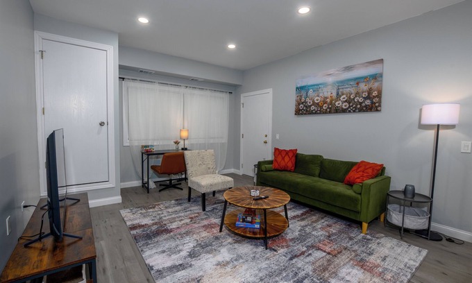 Lower West Side Condo | Chic Chinatown Apt w parking!