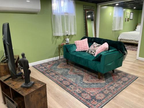 Wanskuck Apartment | Chic City apartment in Providence