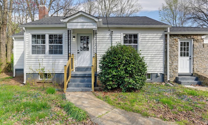 Columbia House | Chic Columbia Home < 2 Mi to Historic Square!