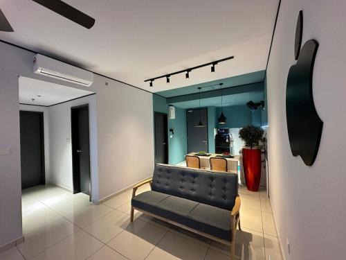 Rawang Apartment | Chic Homestay with Mini Cafeteria at Gamuda Garden