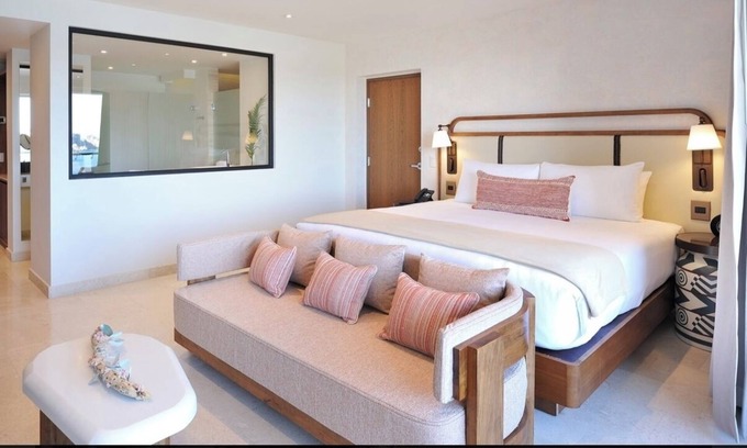 Ildefonso Green Hotel | Chic hotel with fitness room, WiFi in fabulous Cabo San Lucas