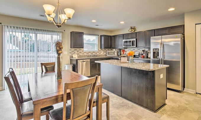 Lexington House | Chic Lexington Getaway w/ Community Pool!