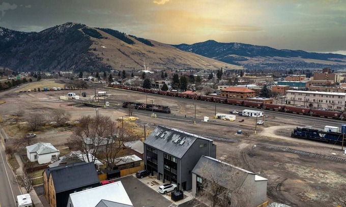 Heart of Missoula Condo | Chic Modern Flat - Walking Distance to Downtown Missoula!