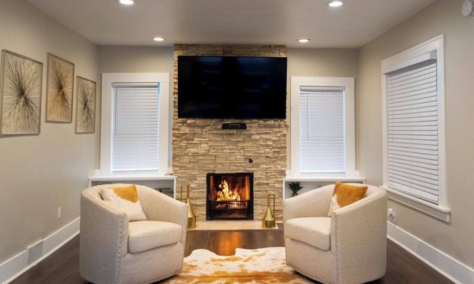 Flint House | Chic, Modern Luxury in the Heart of Vehicle City