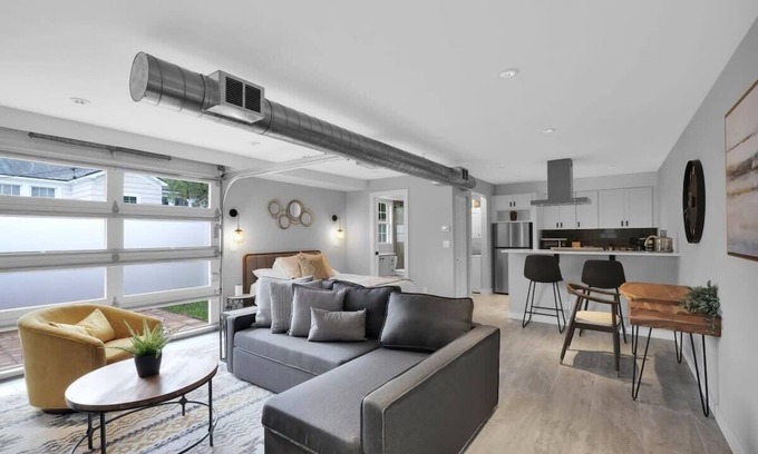 San Marco Apartment | Chic & modern studio in the heart of San Marco!