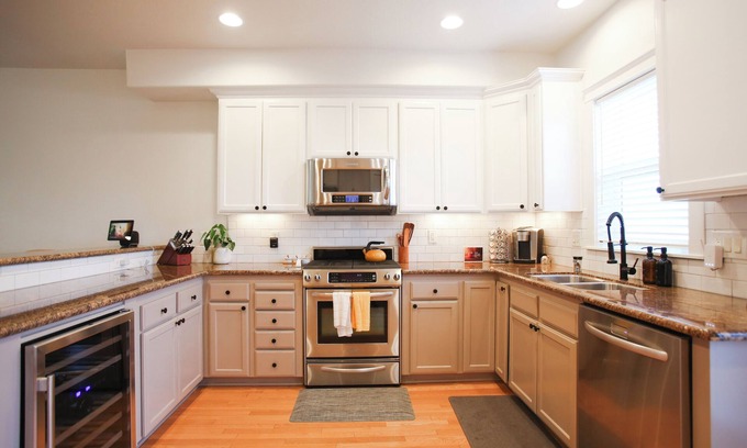 Overlook House | Chic Modern-Style 3 story Townhome in prime location