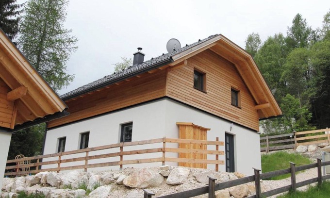 Bad Kleinkirchheim Ski Chalet | Chic mountain chalet with sauna near the slopes
