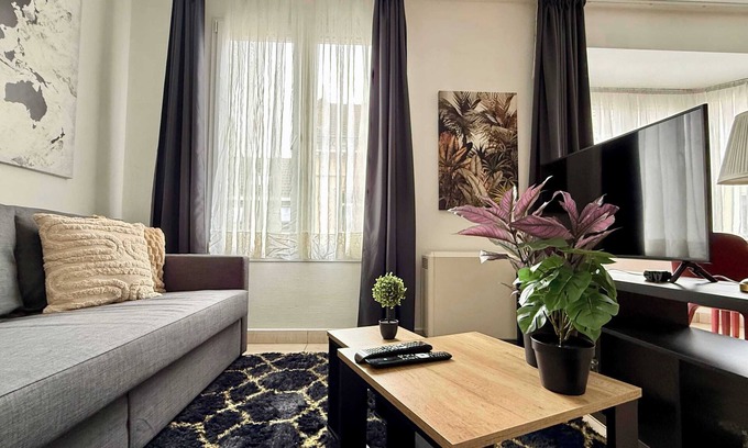 European Quarter Apartment | Chic & quiet 2 minutes from the European Parliament