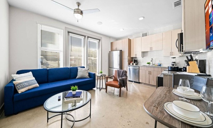 Fort Worth Apartment | Chic Retreat | Poolside Comfort Near TCU