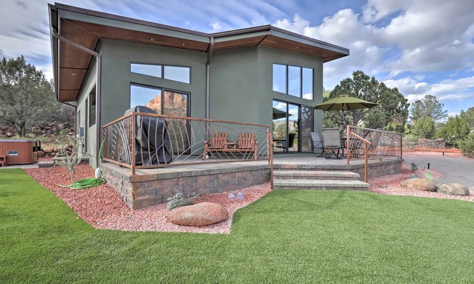 Sedona House | Chic Sedona Retreat: 2 Mi to Cathedral Rock Trail!