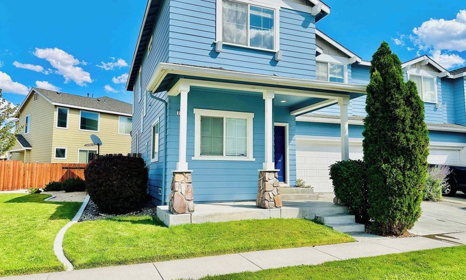 Reno House | Chic Sky Haven |4Bedrooms|Sleeps13