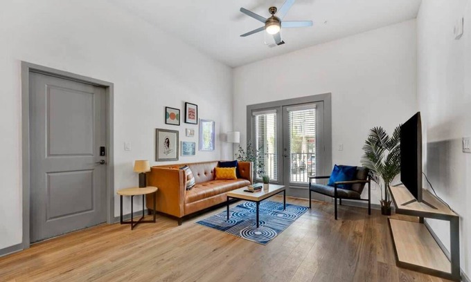 Clemson Apartment | Chic Stay 3 Mins to Hartwell Village + Pool