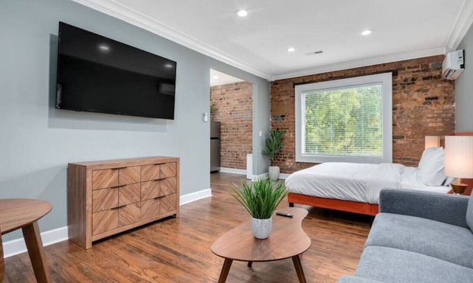 North Chattanooga Apartment | Chic Studio in Trendy Neighborhood Near Downtown