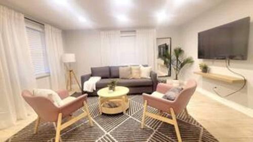 East Tampa House | Chic & Stylish House In Tampa Ybor&busch