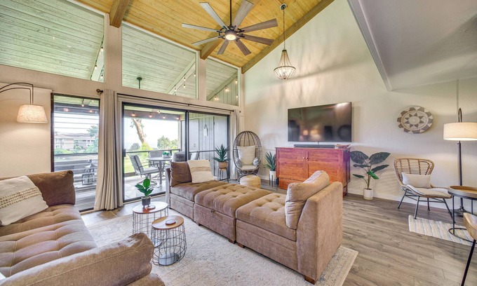 Waikoloa Condo | Chic Waikoloa Condo w/Lanai + Complex Pools!