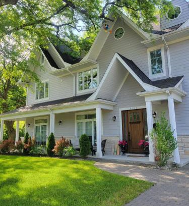 Wilmette Villa | Chicago NorthShore Luxury Private Vacation Rental