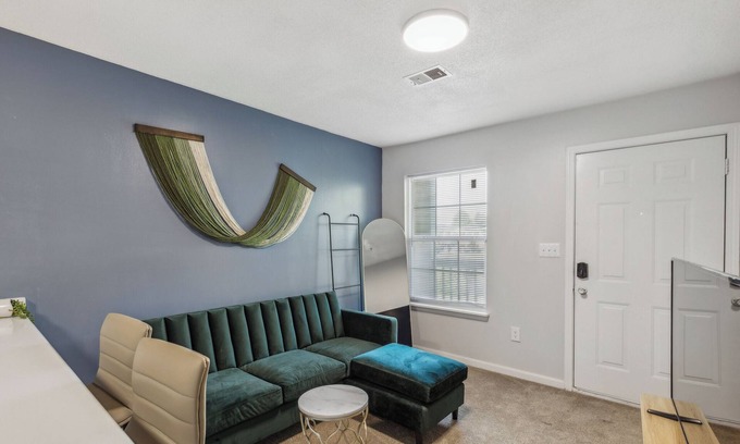 Westover Apartment | Chick Retreat With Fayetteville Charm (cb)
