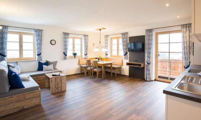 Bernau am Chiemsee Apartment | Chiemseeblick für 2-5 Personen