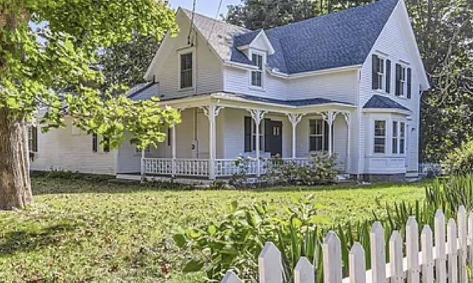 Vineyard Haven Other | Chilmark Farmhouse and Barn