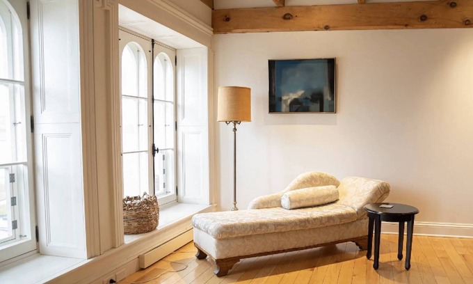 Lower Town Apartment | Chinic - Royal Dalhousie