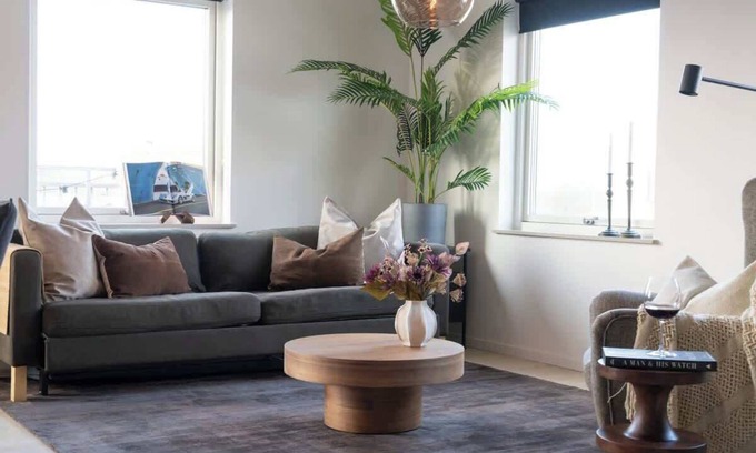 Bastad Condo | Chocolaty Warmth Home 3BR Flat with Cozy Balcony