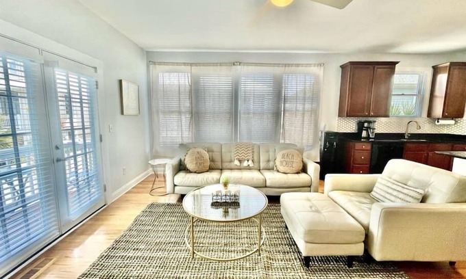 Wilmington Beach Apartment | Chubby Seahorse 1 at CB- 2 blocks from ocean