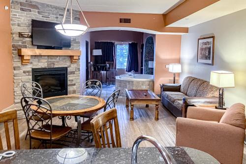 Wisconsin Dells Apartment | Chula Vista Condo 2343