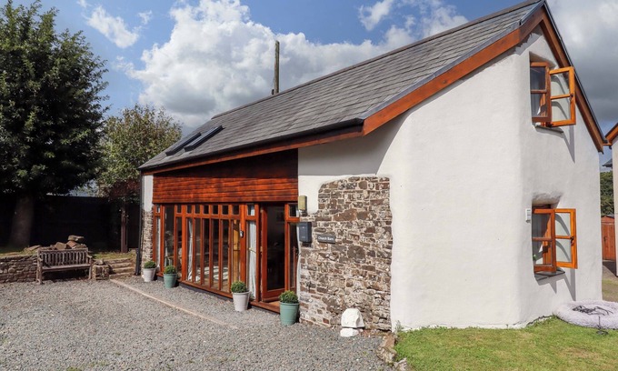 Holsworthy Cottage | CHURCH BARN, pet friendly, with a garden in Bradworthy