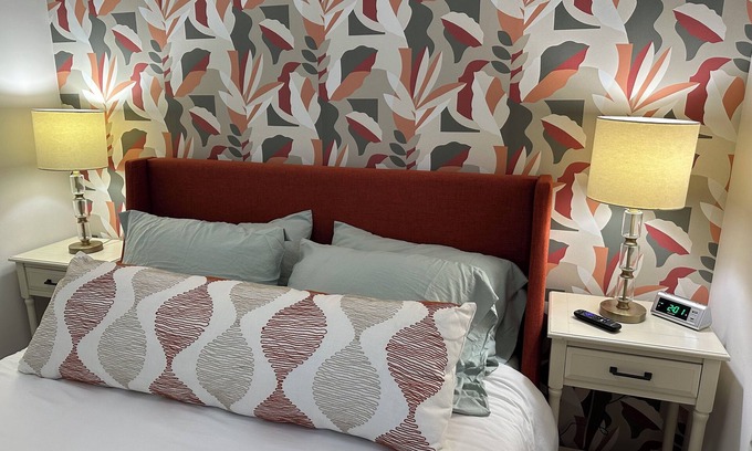 Church Hill House | Church Hill Fenced Pet Friendly One Level King Suite + 2 Queen Bedrooms
