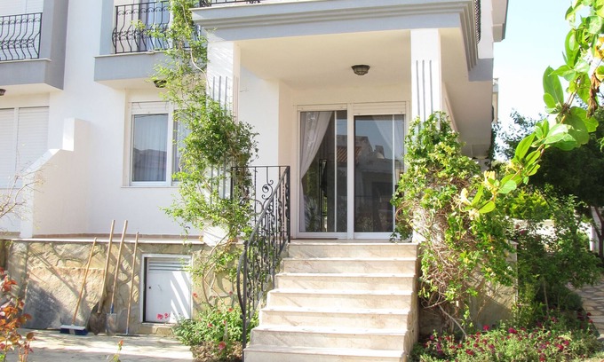Cesme Villa | Ciftlikkoy Villa, Cesme. Lovely, comfortable 3 bed/2 bath villa 100m from sea