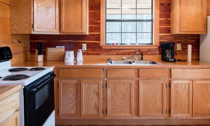 Pickens Cabin | Cimarron Secluded Cabin with Fire Pit and Free Firewood by RedAwning