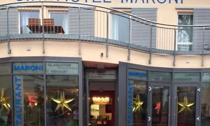 Zirndorf Hotel | CineHotel Maroni