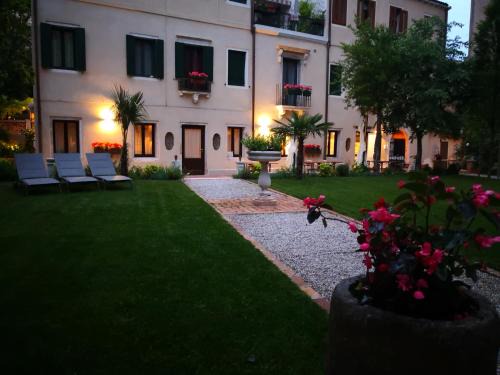 Santa Croce House | Cinqueteste Luxury Home