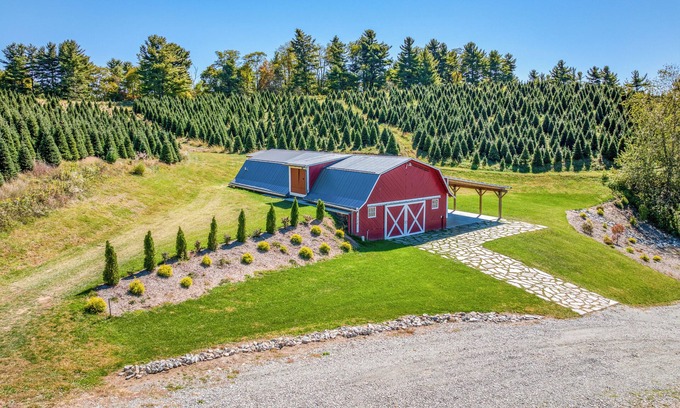 Boone Apartment | Circle C Honey Hole – Cozy Loft Retreat in the Heart of Nature