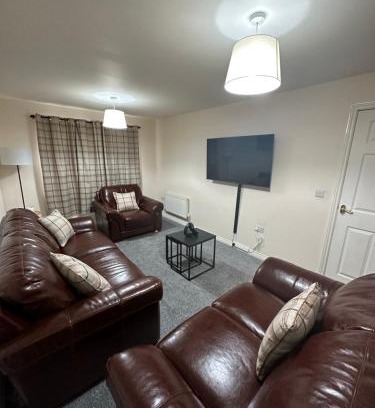 Broadheath Apartment | City Airport Apartment