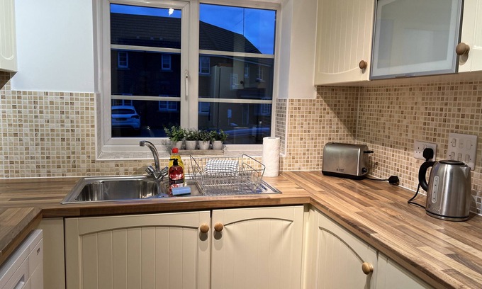 Peterborough House | City and Country fabulous 4 bed in Peterborough