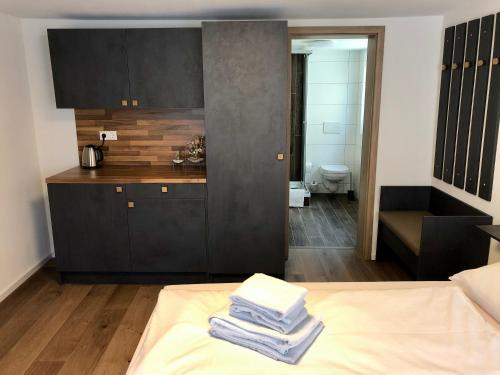 Metzingen Apartment | City Apartments, Outlet 100 Meter