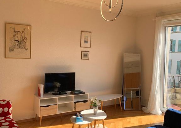 Lausanne Apartment | City appartement