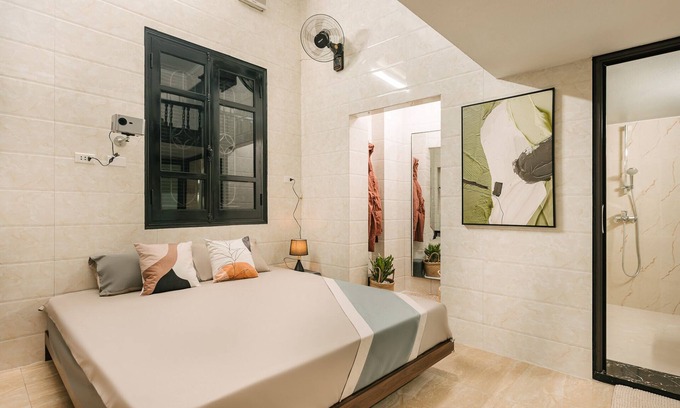 Trang Tien Apartment | City Center Home - 2 minutes to Hoan Kiem Lake, near Old Quarter, Trang Tien