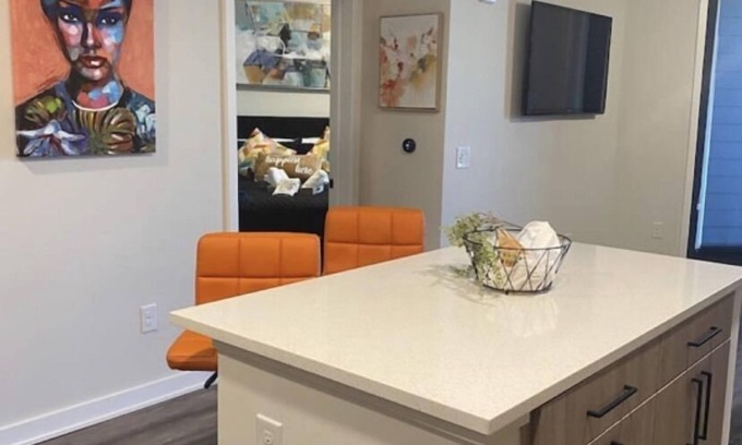 Reynoldstown Apartment | City Chic Home Unit near ATLANTA BELTLINE
