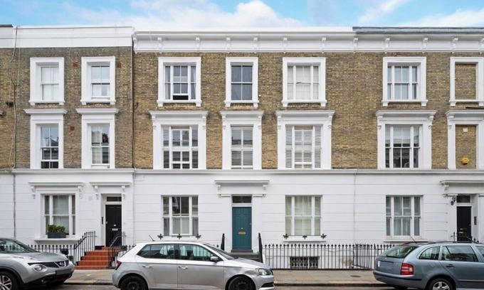 Redcliffe Apartment | City Chic London Apartment with 2 Bedrooms
