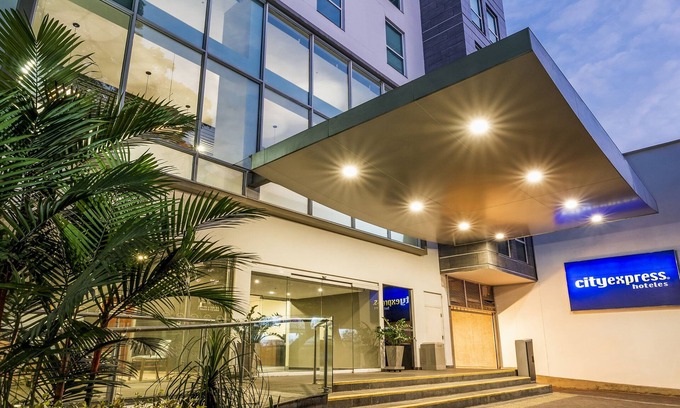 Cali Hotel | City Express Plus by Marriott Cali Colombia