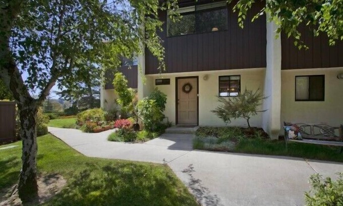 Alta Mesa Condo | CITY LIGHTS - STUNNING VIEW OF DOWNTOWN SANTA BARBARA