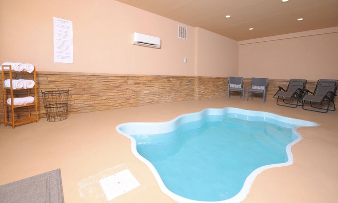 Gatlinburg - Pigeon Forge Cabin | City Lights With A Heated Private Indoor Pool & The Very Best Views!