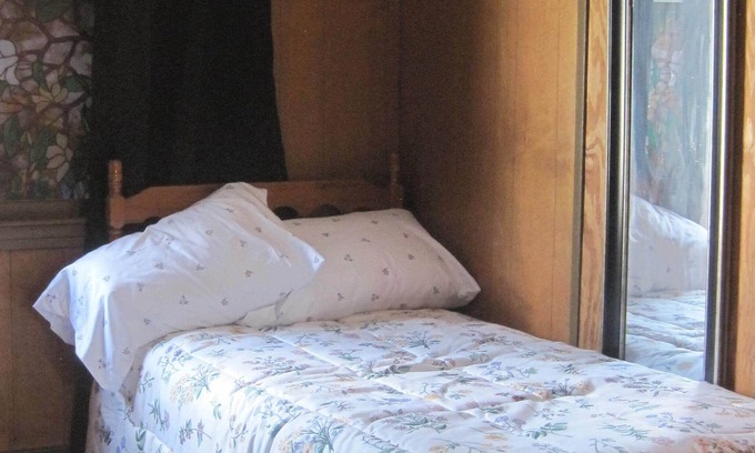 Syracuse Apartment | City Living Close To Every thing.nHospitals/Airport/State Fair/SU/Downtown