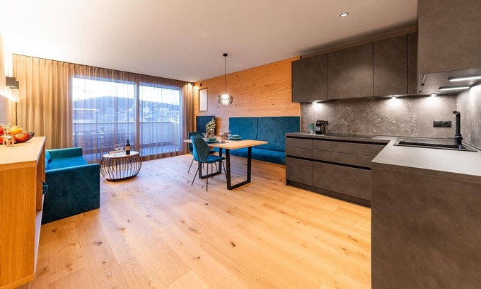 Brunico Apartment | City Loft Deluxe with infrared sauna in the city center