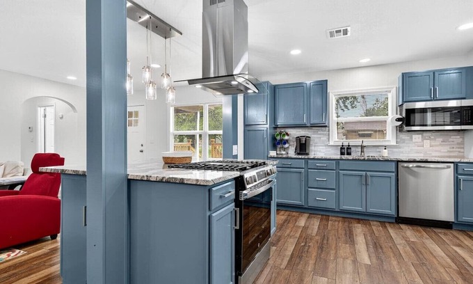 Bartlesville House | City Of Lights - VRBO