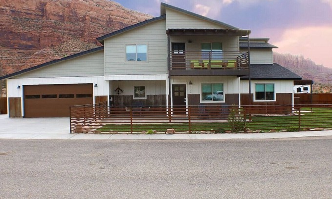Moab South Valley House | City Slicker Oasis MOAB